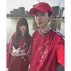 抖音得物高品质二开240克宽松纯棉美式潮牌三条杠织带短袖T恤，男装T恤，电商A486-1