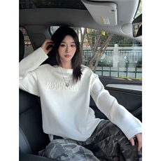 秋季美式高街cleanfit凹凸字母钢印打底长袖袖货号C25186P45，男装卫衣，电商A063