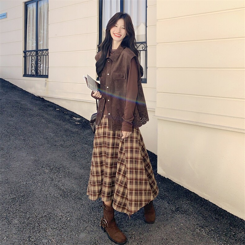 美拉德棕咖色高级感套装2025秋季翻领马甲卷边宽松半身裙两件套,女装套装/套裙,2C110