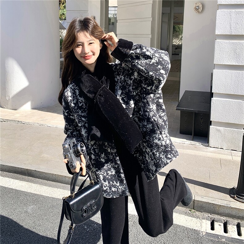 现货：冬季新款新中式印花高级感风圆领羽绒服（90白鸭绒）,女装羽绒服,2C135