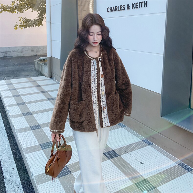 咖色皮毛一体羊羔毛外套女冬季2025新款韩版高级感毛绒短款棉衣,女装毛呢外套,2C120