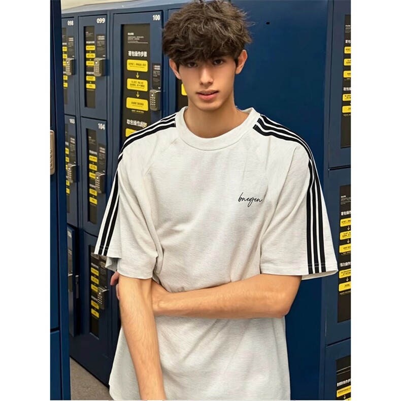 抖音得物品质二开240克宽松纯棉美式潮牌印花三条杠中性风短袖T恤，男装T恤，电商A486-1