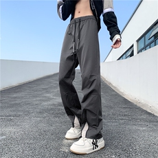 深灰色