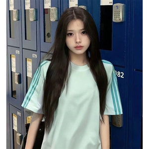 抖音得物品质二开240克宽松纯棉美式潮牌印花三条杠中性风短袖T恤图片
