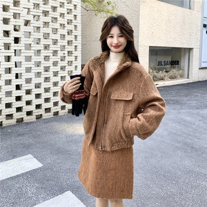 美拉德风毛呢羽绒套装女冬季2025新款高级感穿搭高腰半身裙两件套图片