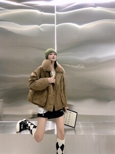 冬装大毛领派克 现货图片
