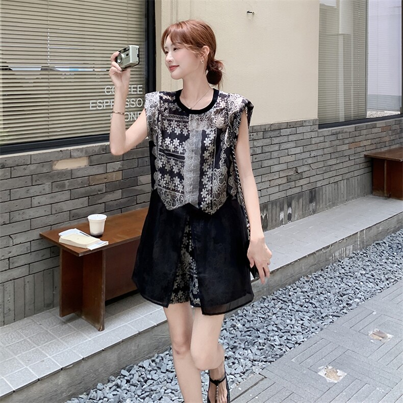 设计感复古印花无袖上衣短裤套装女2025夏季新款轻熟时尚两件套潮图片