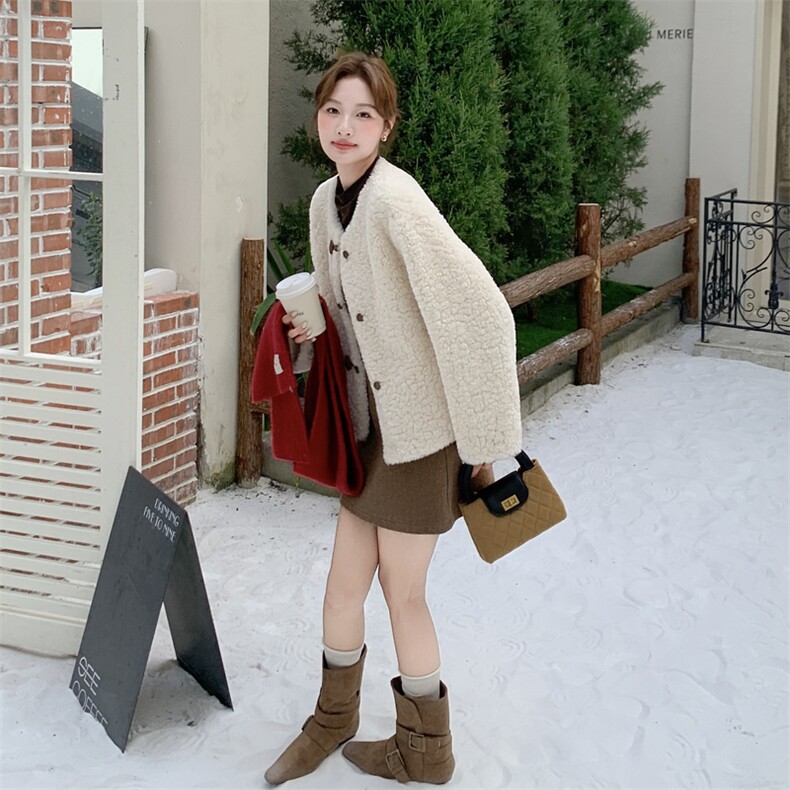 209-3286-P175-K258欧货皮毛一体羊羔毛外套2025年冬季,女装羊羔毛/颗粒绒,韩蜜菓