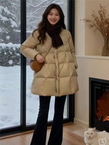 云朵泡芙羽绒服女2025冬季新款高级小个子韩系保暖白鸭绒外套图片