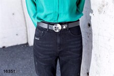 牛仔薄绒款，大量上货，一直卖到冬天的，其它，都市米兰