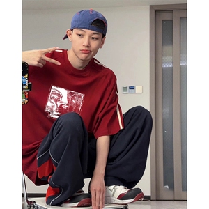 抖音得物高品质二开240克宽松纯棉美式潮牌三条杠织带短袖T恤图片