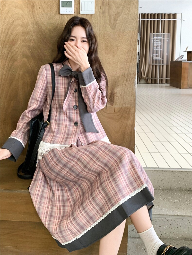 现货新款2025秋季条纹拼接两件套装裙子,女装套装/套裙,含赞