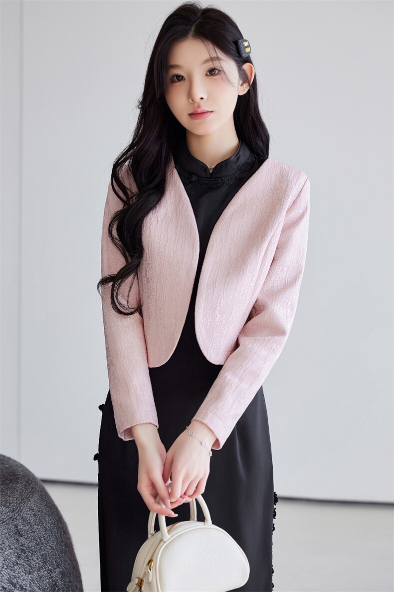 开春外套女短款上衣2025新优雅气质小披肩配裙子外搭开衫提花坎肩,女装短外套,婵米儿