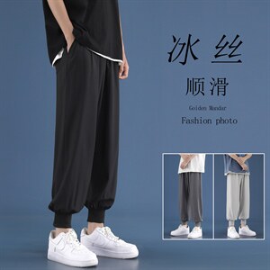 浅灰色