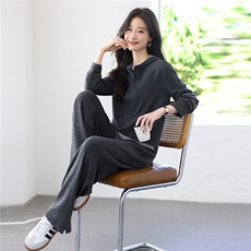 2025年秋季休闲时尚假两件半拉链圆领套装，女装套装/套裙，依恋蒂丝
