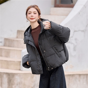现货白鸭绒2025年冬季连帽宽松千鸟格羽绒服图片