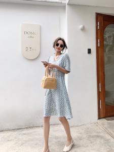 现货小碎花连衣裙显瘦,女装连衣裙,煊 芮 熙