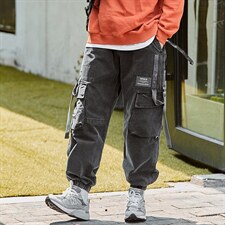 浅黑灰色