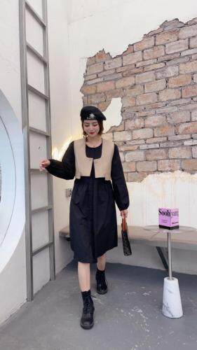 秋装韩版欧式皮马甲两件套，女装马夹，贻思茗