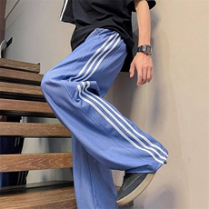浅蓝色