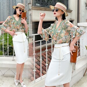 2022夏季新款优雅气质V领印花小衫+修身半身裙两件套，女装套装/套裙，时尚俏佳人