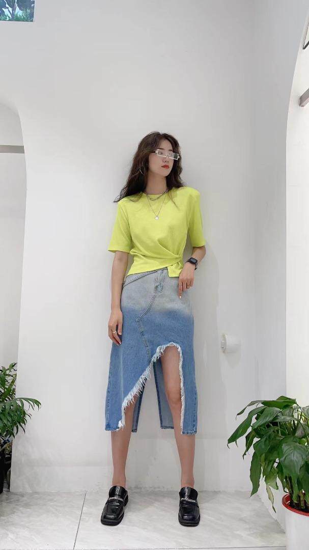 汪尚春·shangchun?U型按扣上衣洋气渐变色牛仔半裙，女装半身裙，SHANGCHUN·W 汪尚春