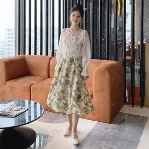 春季新款碎花吊带连衣裙套装 优雅显瘦气质女神范图片