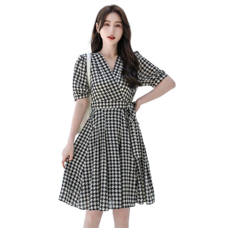 显瘦气质连衣裙女夏2025新款法式格子高级感小个子裙子,女装连衣裙,天丽