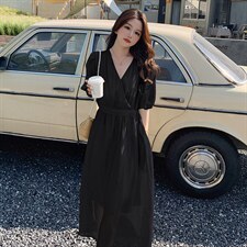 黑色