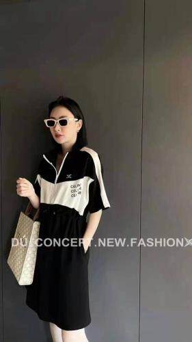 新款短袖连衣裙，女装连衣裙，娇姿百合