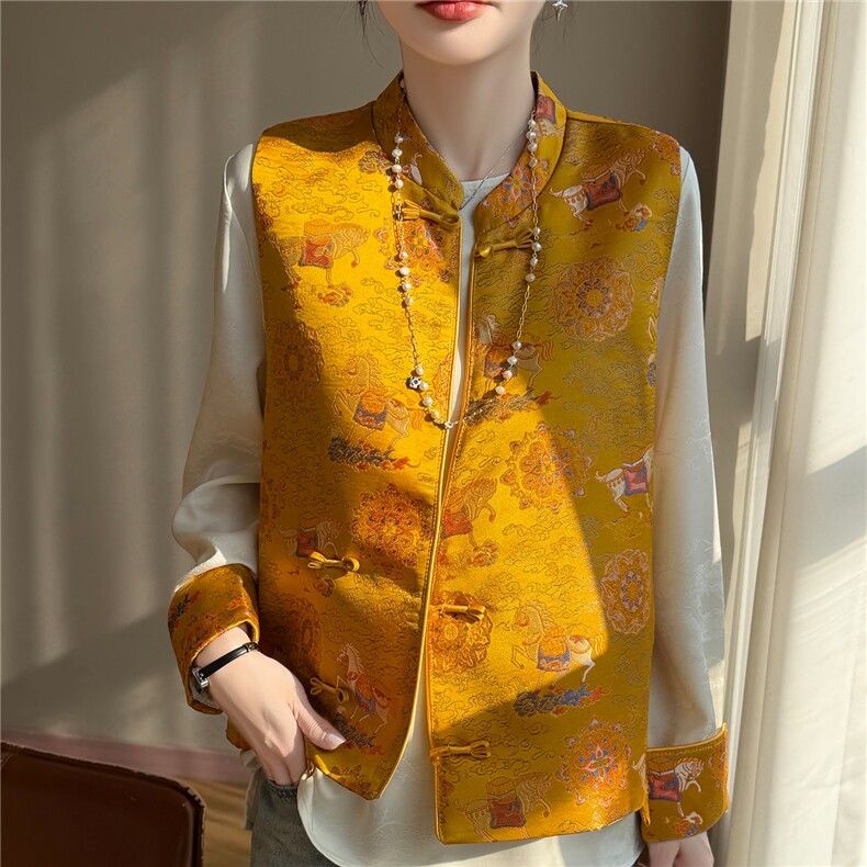 2026新款小马甲新年马年缎面提花马甲，女装马甲，圣丽羊绒