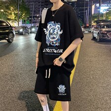 黑色