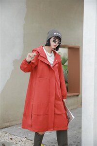 秋季风衣新品独具一格中长款,女装风衣,得瑟空间