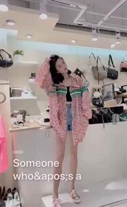 新款欧货洋气拼绿色织带花色连帽防晒衣,其它,L·H·X