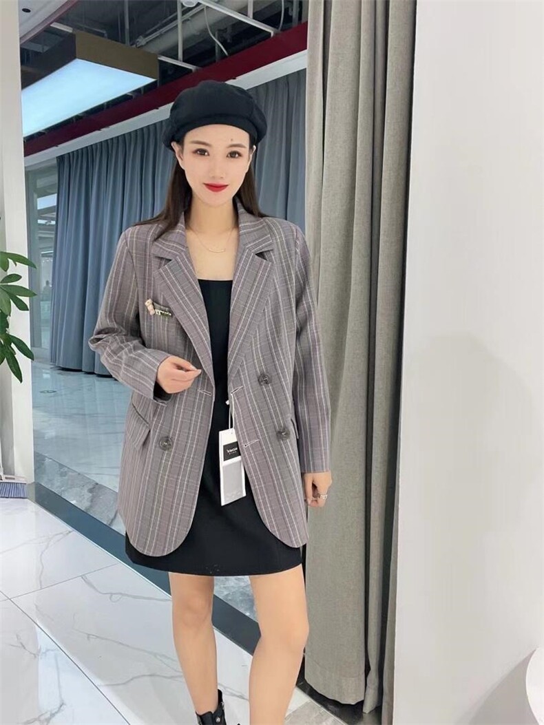 竖条纹西服，其它，朗色千秋