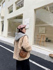 可拆卸卫衣帽皮毛一体。，女装卫衣/绒衫，欧妮卡蒂蔓