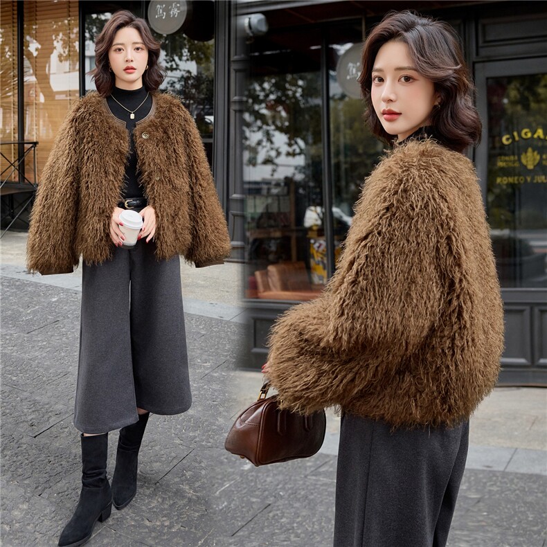 2025年冬季新款现货皮毛一体休闲时尚短款保暖皮毛拼接外套，女装皮草，臻衣坊