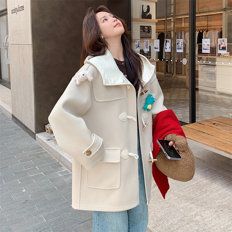 连帽高领牛角扣毛呢外套可爱玩偶装饰可拆卸设计，女装毛呢外套，天使之佳话