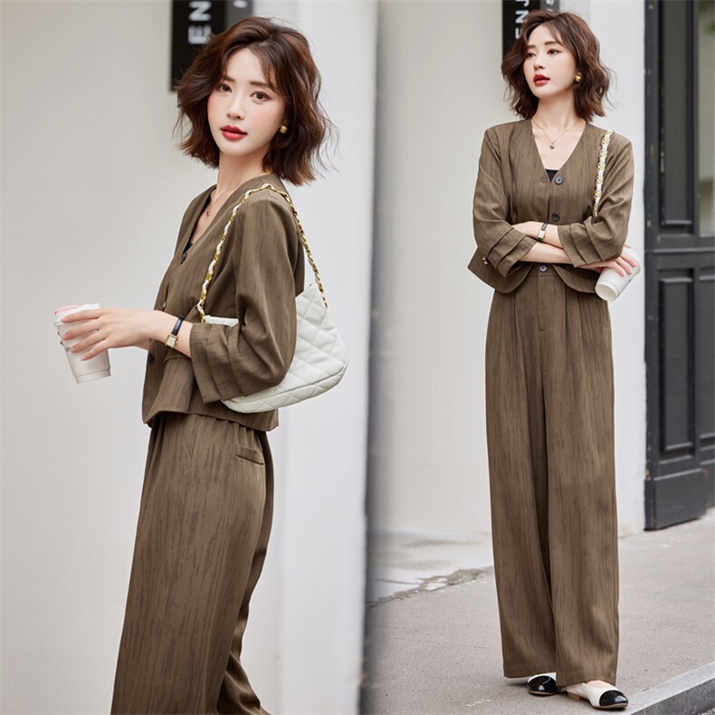 2024年秋季时尚潮流，女装套装/套裙，依曼迪