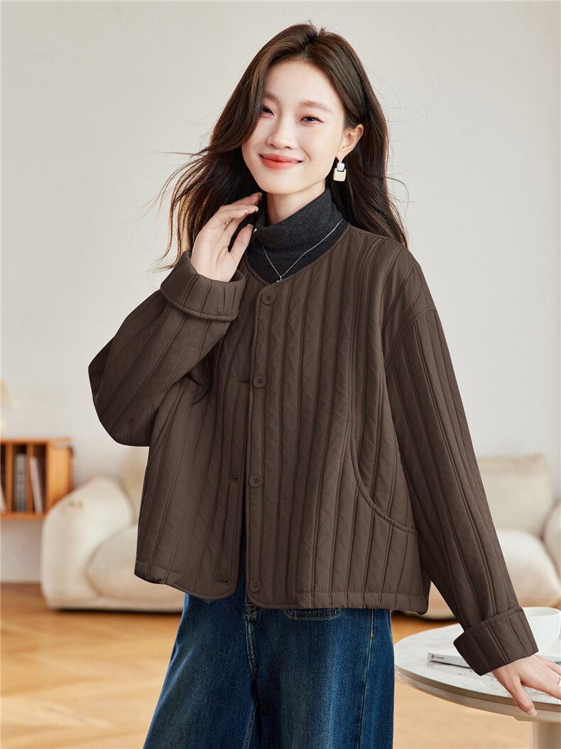 2025年冬季宽松竖条圆领轻薄棉服夹棉开衫短外套上衣,女装棉衣/棉服,简韵佳