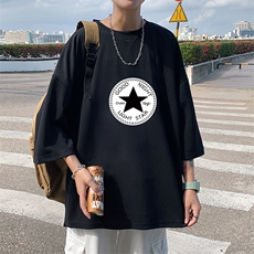 黑色