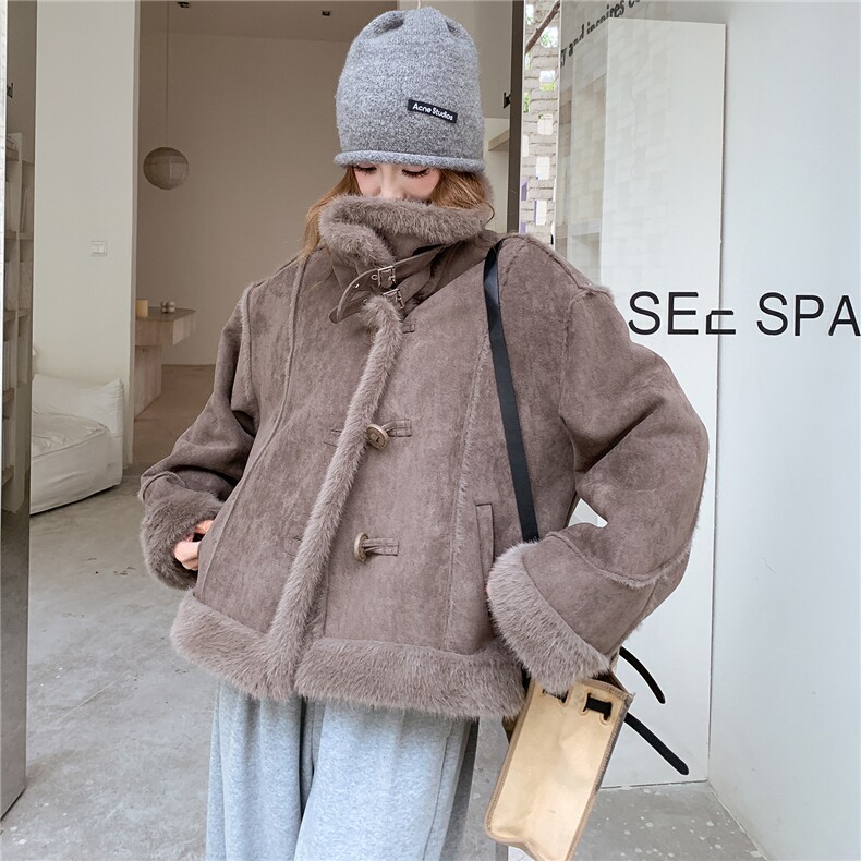 现货款号7762立体裁剪皮毛外套P225K328,女装短外套,2D043