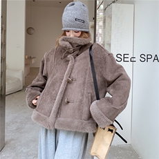 现货款号7762立体裁剪皮毛外套P225K328，女装短外套，2D043