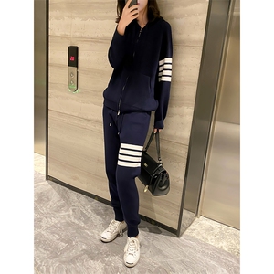时尚显瘦女士针织套装 简约休闲两件套 舒适百搭图片