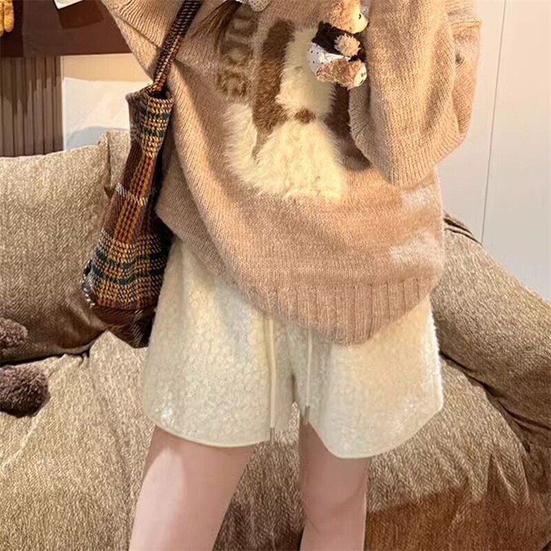 松紧腰抽绳羊羔毛短裤女冬季新款保暖外穿休闲热裤宽松阔腿a字裤图片