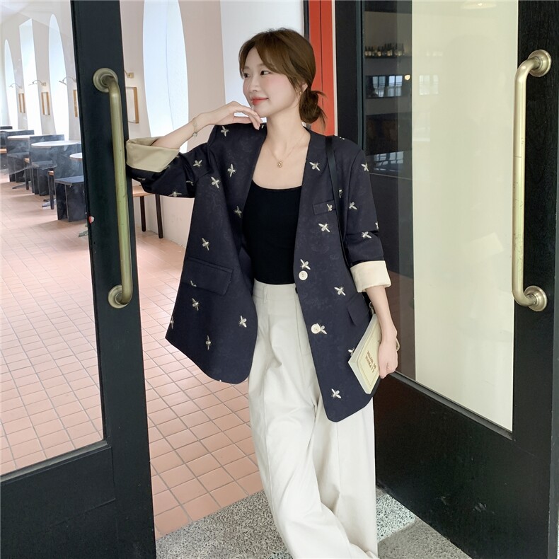 新中式风刺绣碎花撞色拼接西装外套女春秋2025新款百搭休闲西服,女装短外套,2C353