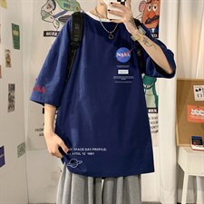 宝蓝色