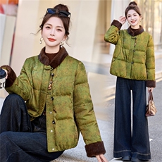 新中式盘扣羽绒服2025年冬季新款气质复古短款毛绒白鸭绒保暖外套，女装羽绒服，蓝朵琳