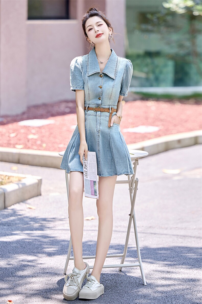 2025年夏季新款修身显瘦百褶牛仔连衣裙,女装连衣裙,奕可儿