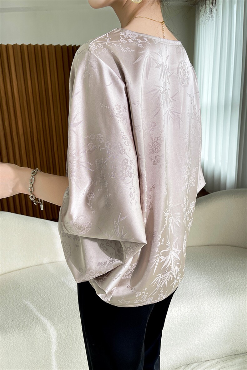 国风醋酸浮雕提花蝙蝠袖上衣女夏真丝缎面宽松显瘦七分袖上衣衬衫,女装衬衫,朝贺羊绒